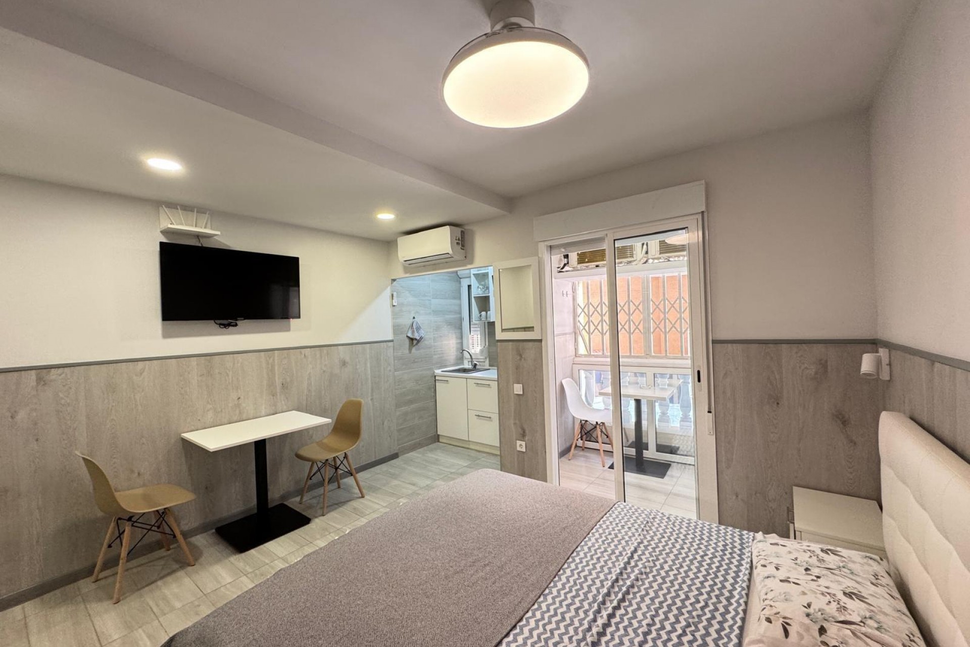 Återförsäljning - Apartment -
Torrevieja - Playa del Cura