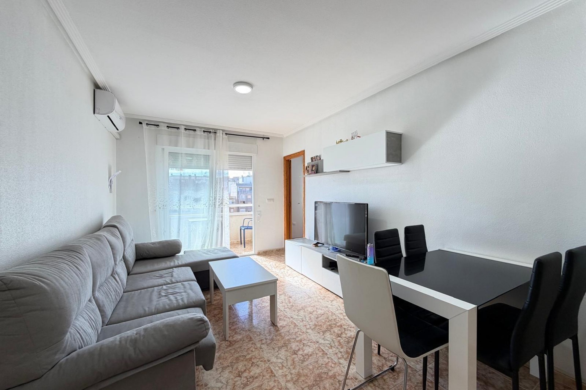 Återförsäljning - Apartment -
Torrevieja - Playa del Cura