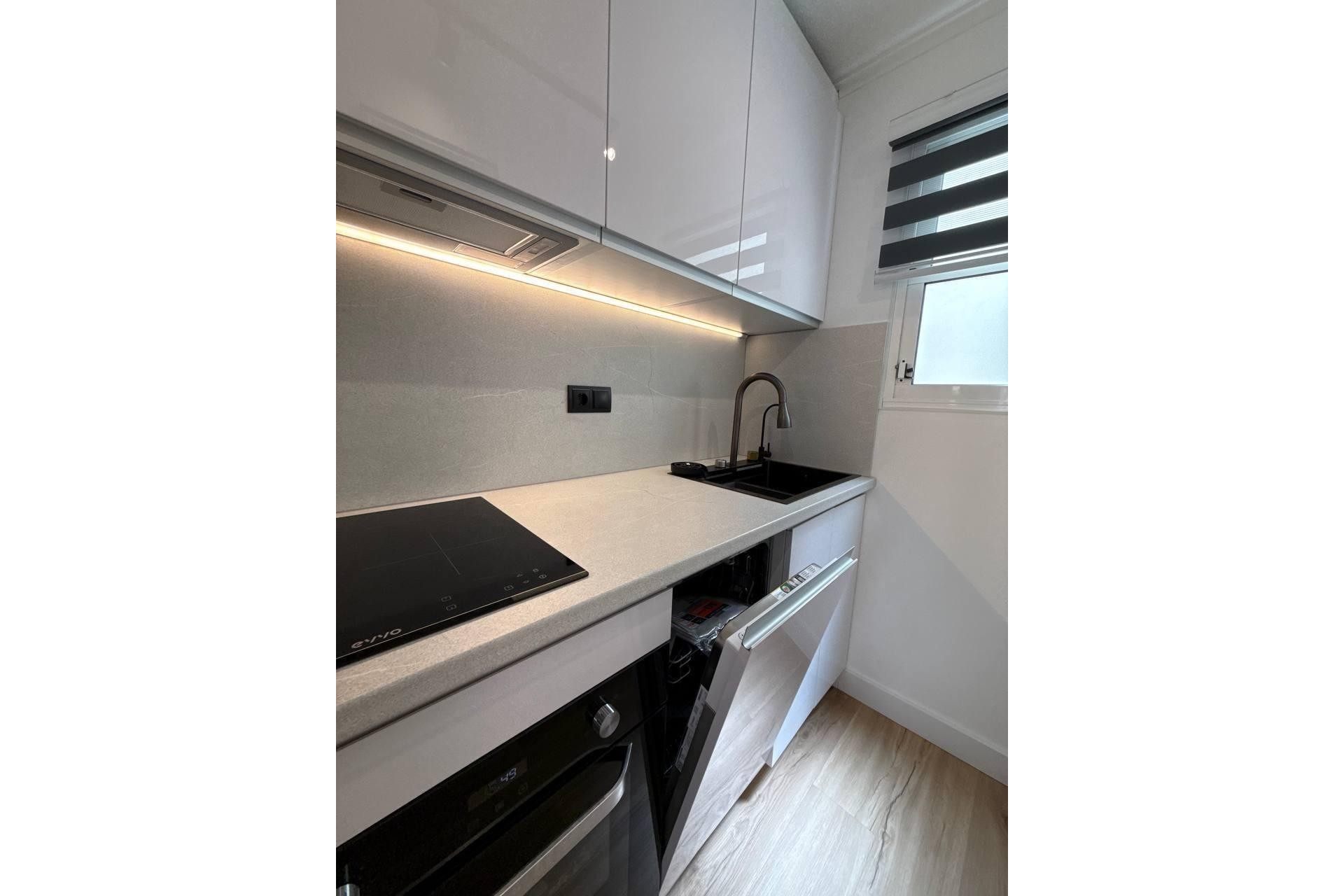 Återförsäljning - Apartment -
Torrevieja - Playa del Cura