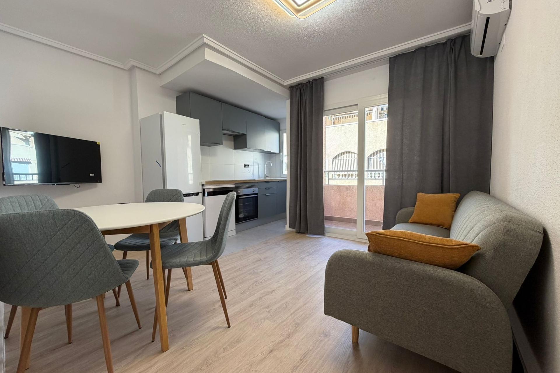 Återförsäljning - Apartment -
Torrevieja - Playa del Cura