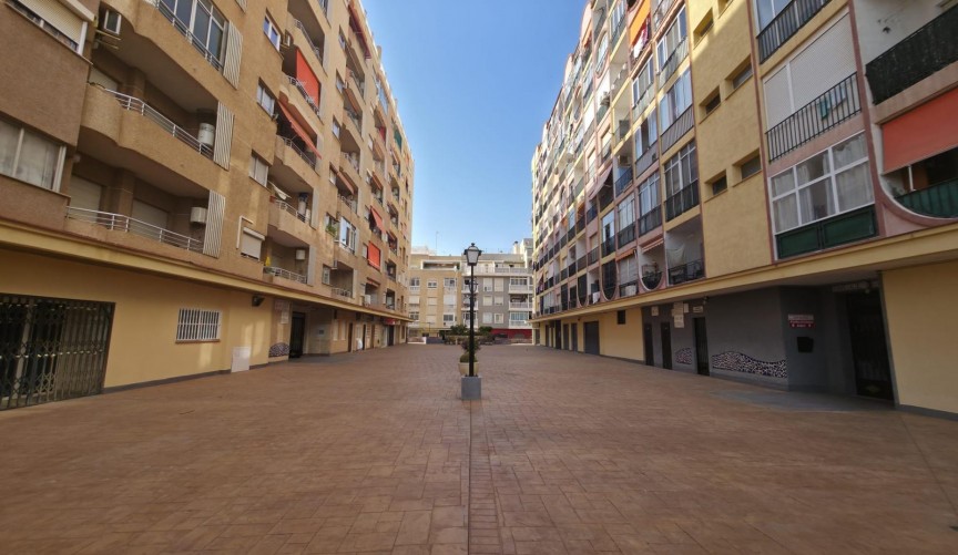 Återförsäljning - Apartment -
Torrevieja - Playa del Cura