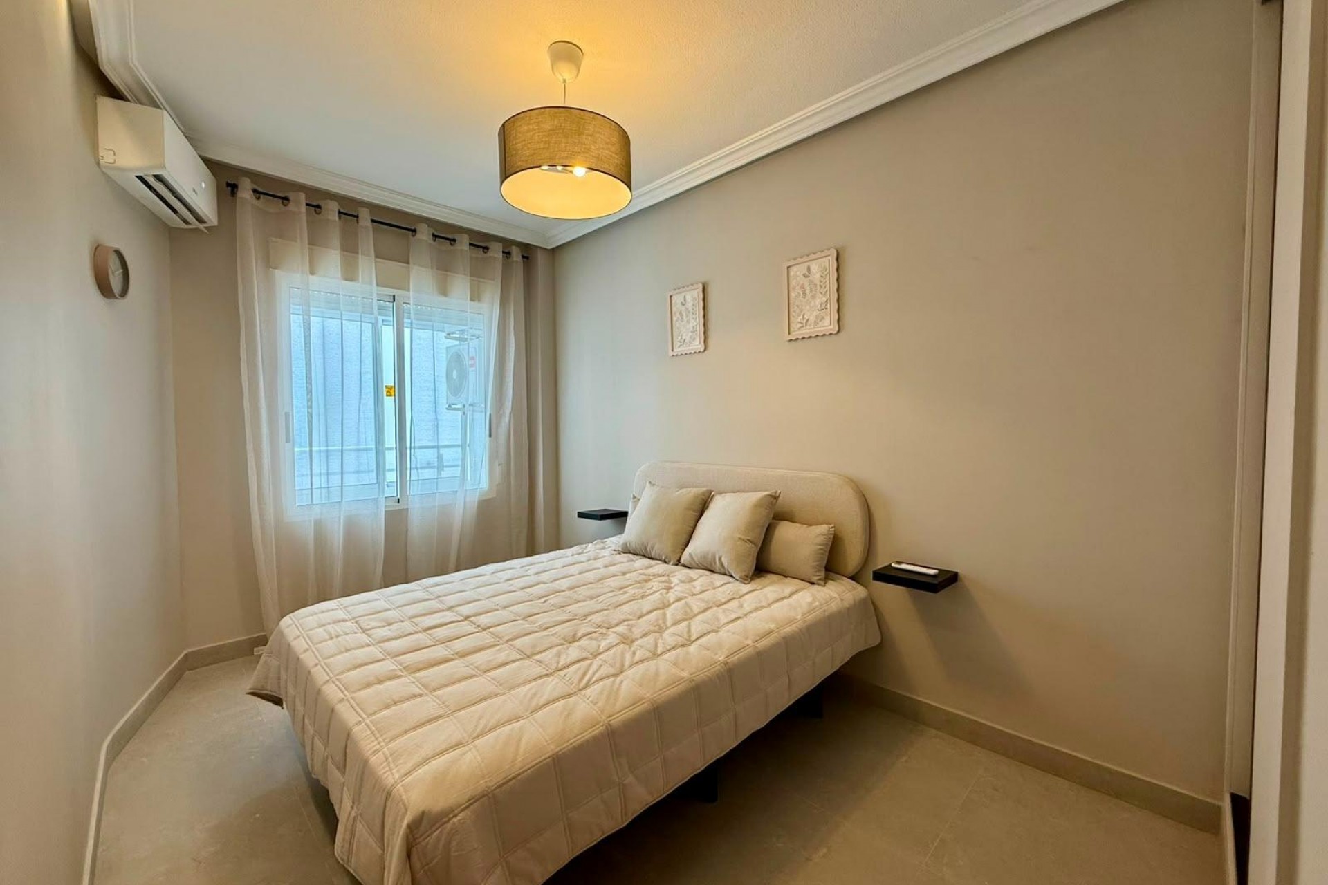 Återförsäljning - Apartment -
Torrevieja - Playa del Cura