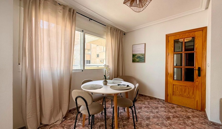 Återförsäljning - Apartment -
Torrevieja - Playa del Cura