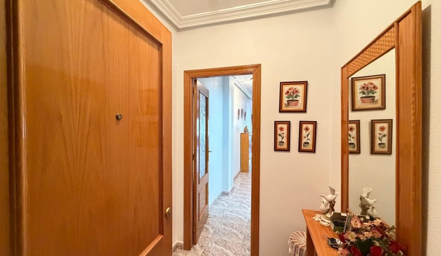 Återförsäljning - Apartment -
Torrevieja - Playa del Cura
