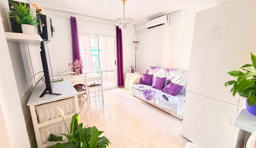 Återförsäljning - Apartment -
Torrevieja - Playa del Cura