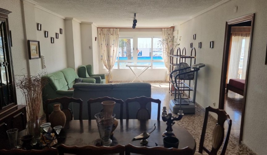 Återförsäljning - Apartment -
Torrevieja - Puerto
