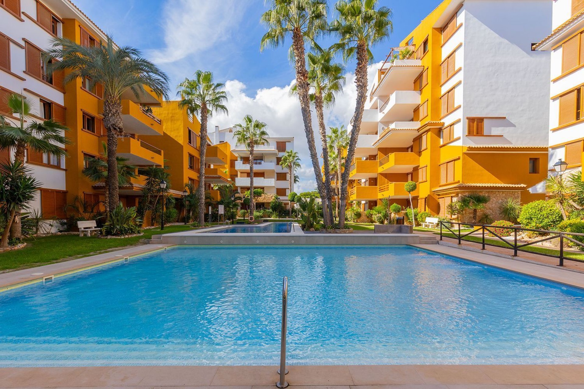Återförsäljning - Apartment -
Torrevieja - Punta Prima