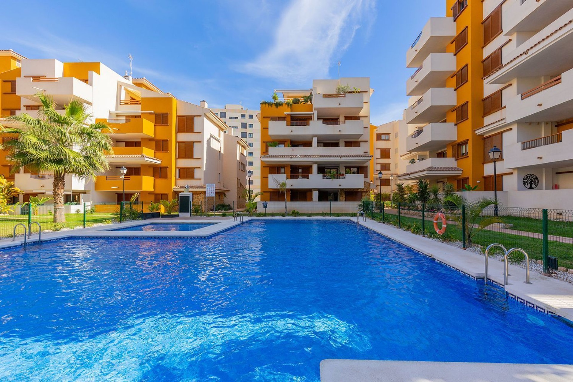 Återförsäljning - Apartment -
Torrevieja - Punta Prima