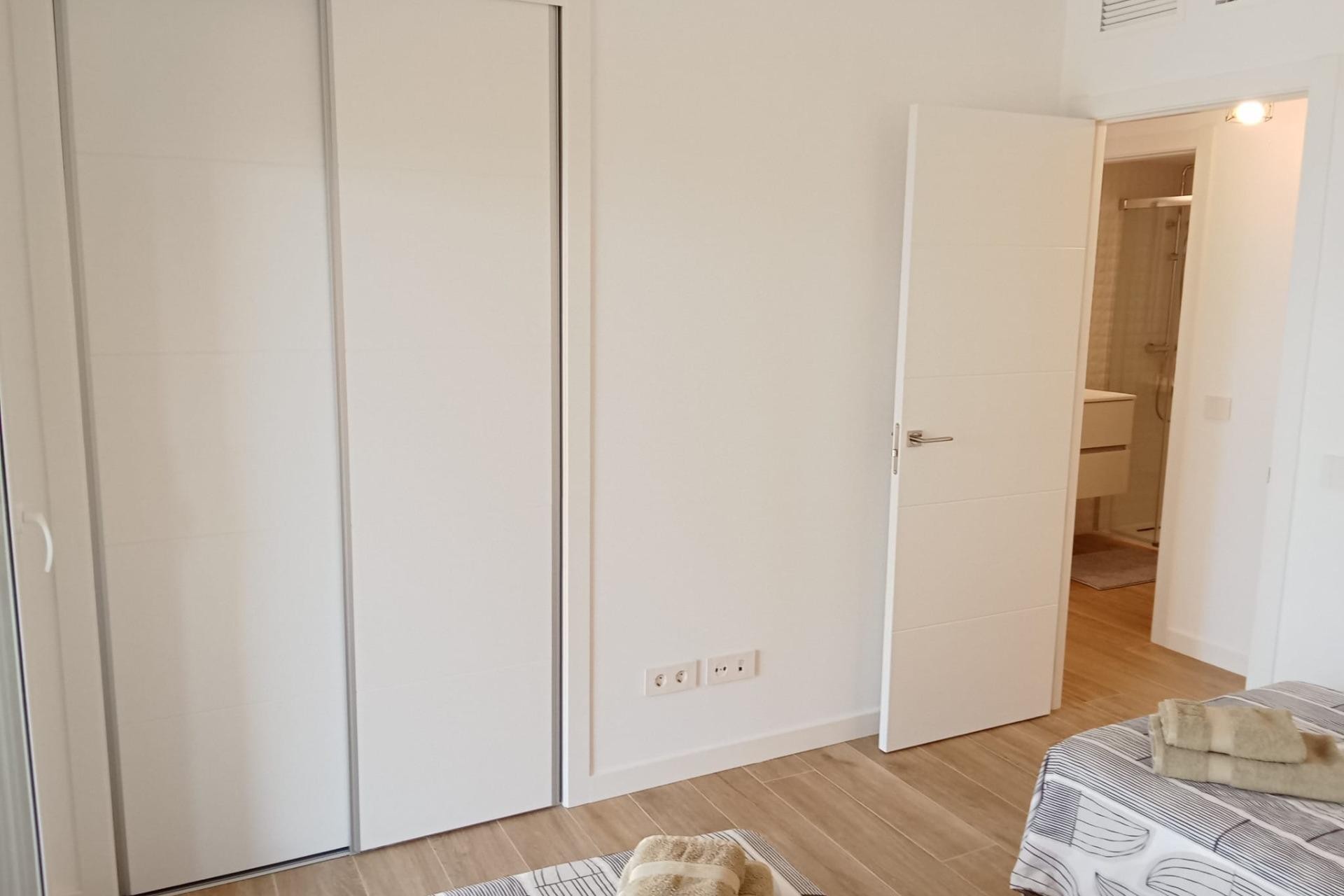 Återförsäljning - Apartment -
Torrevieja - Punta Prima