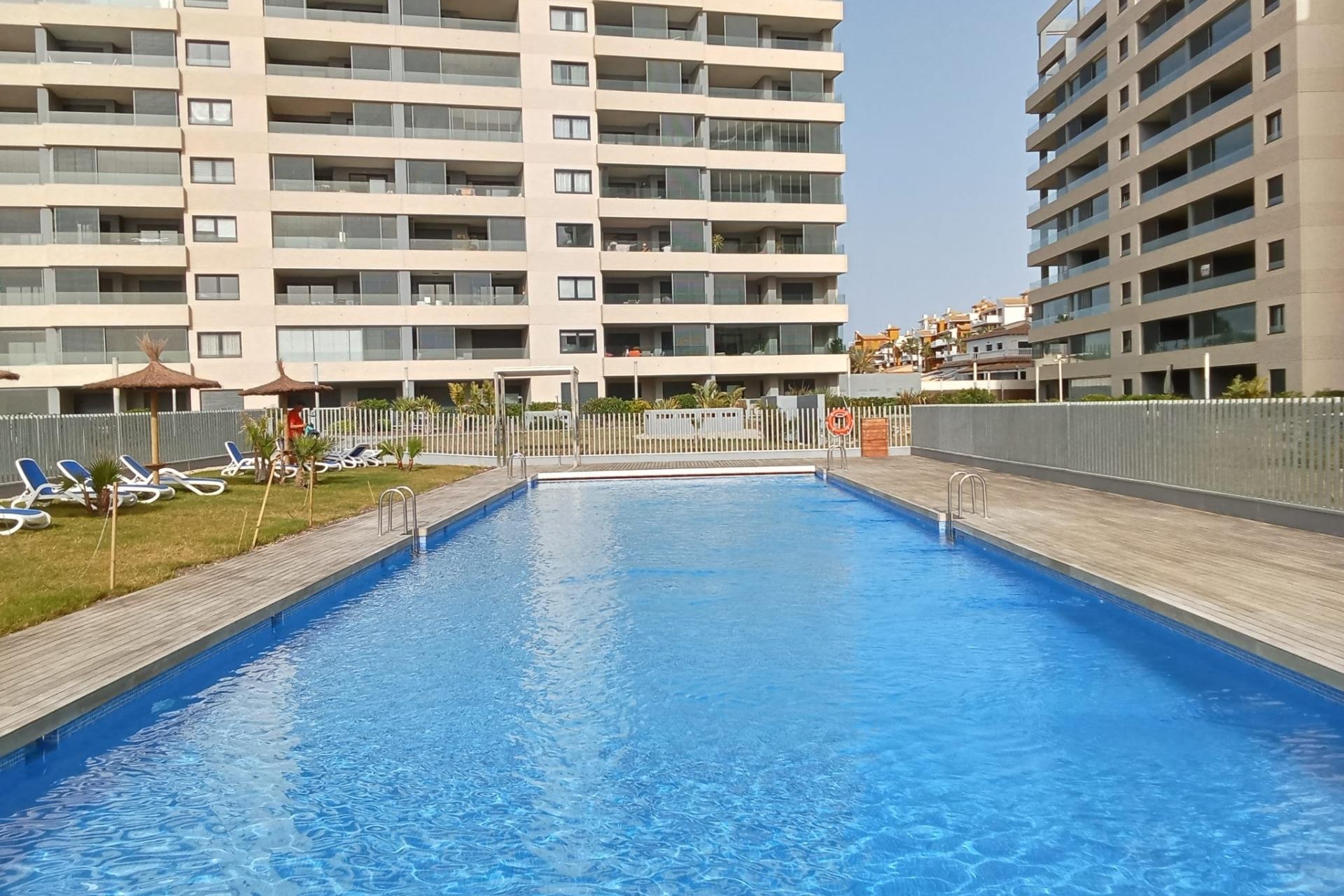 Återförsäljning - Apartment -
Torrevieja - Punta Prima
