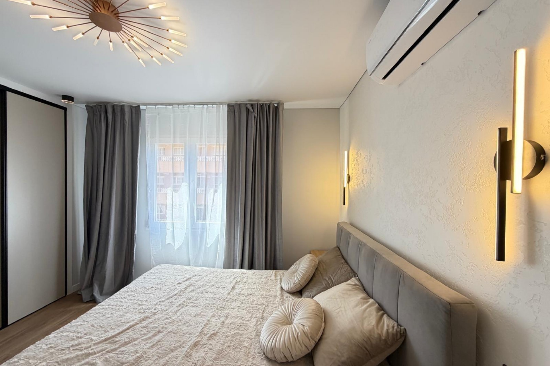 Återförsäljning - Apartment -
Torrevieja - Punta Prima
