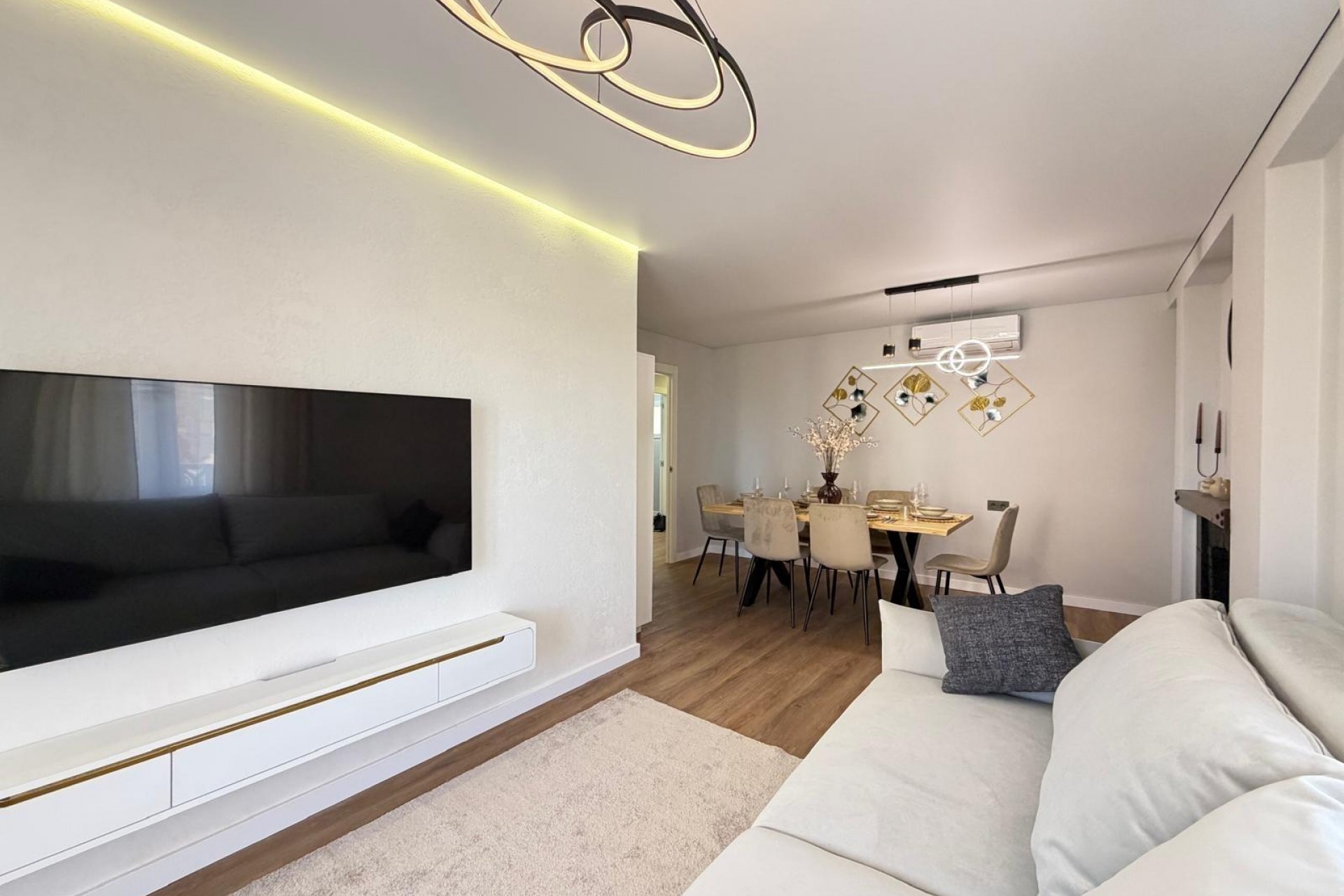 Återförsäljning - Apartment -
Torrevieja - Punta Prima