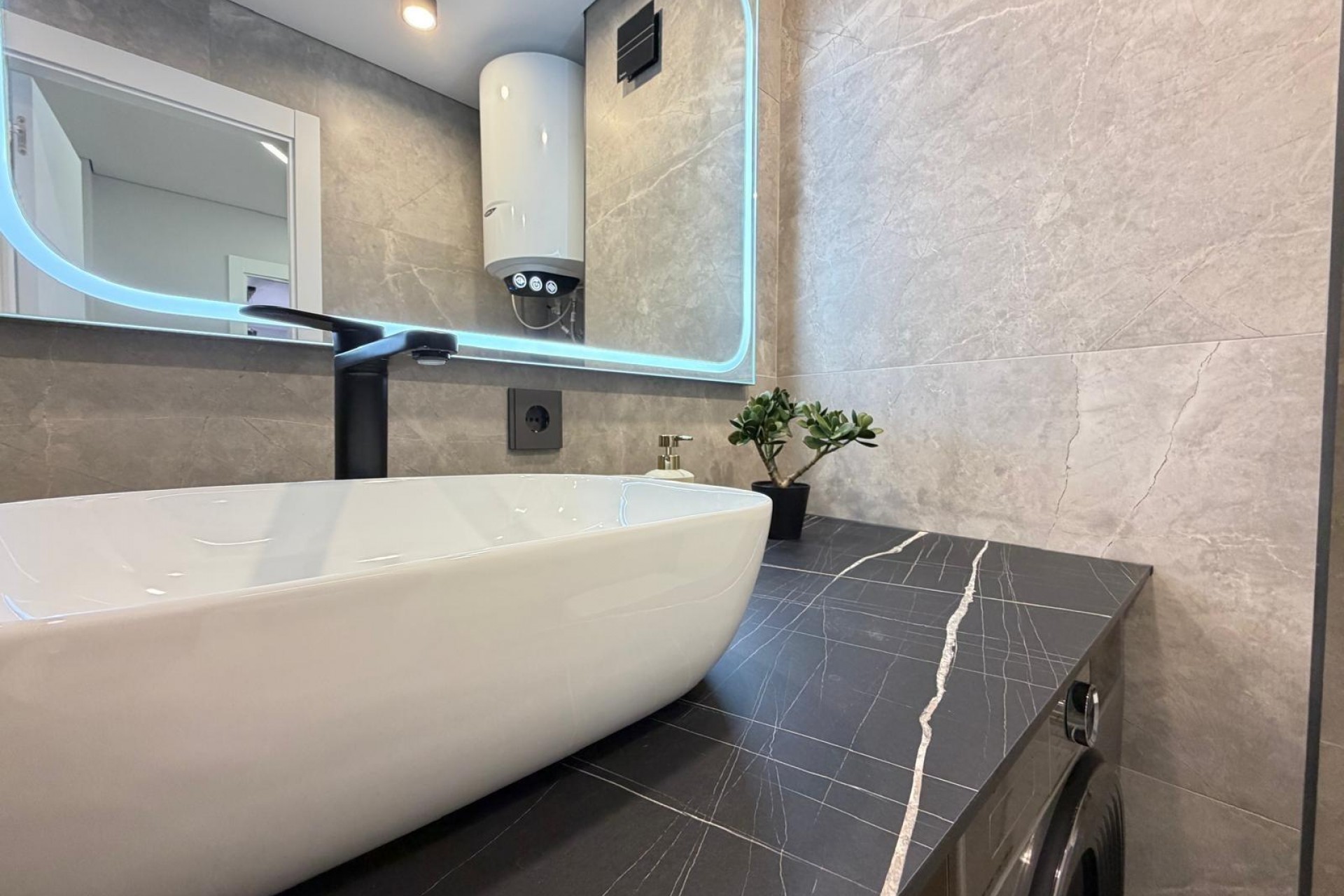 Återförsäljning - Apartment -
Torrevieja - Punta Prima