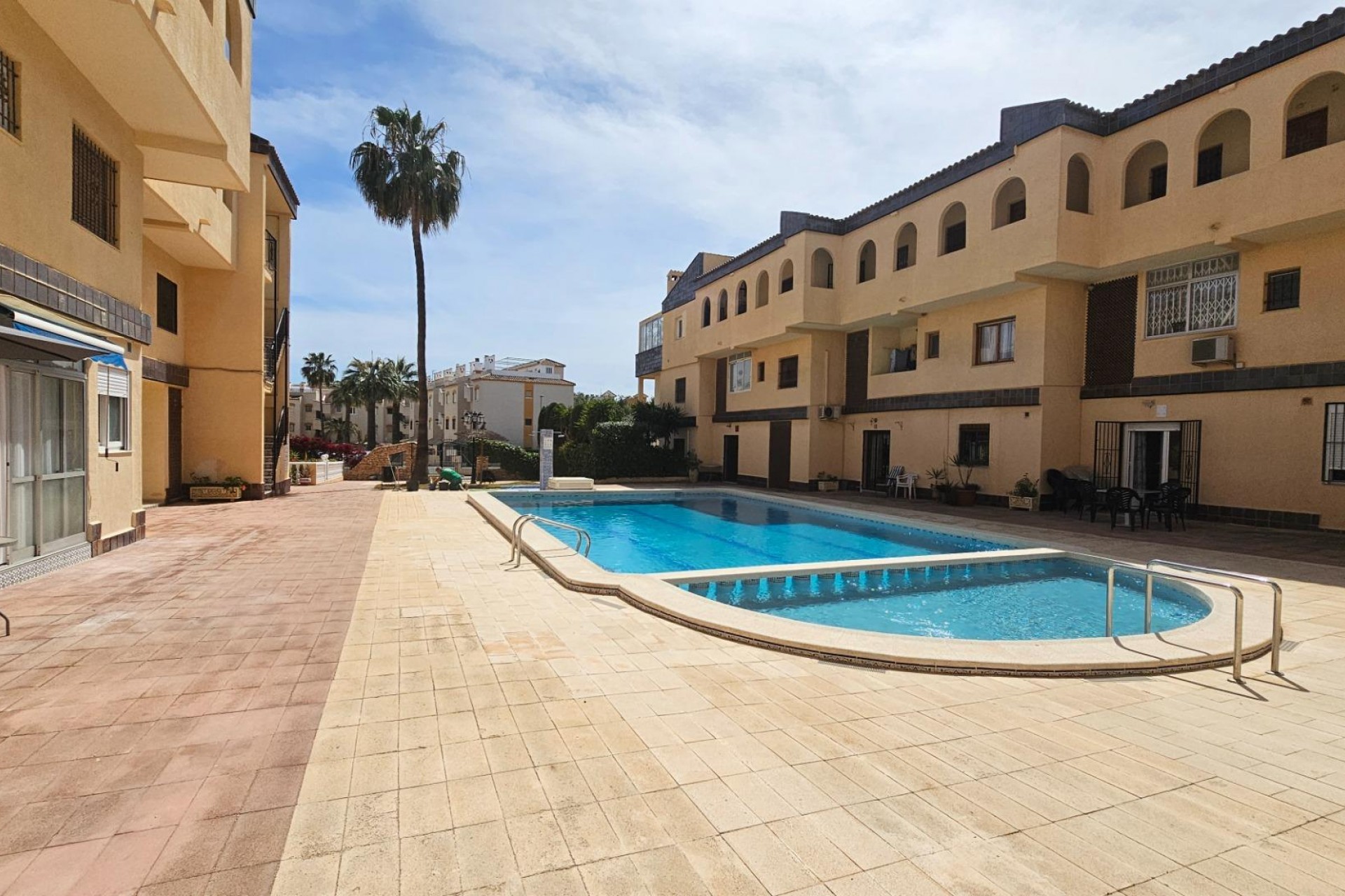 Återförsäljning - Apartment -
Torrevieja - Punta Prima