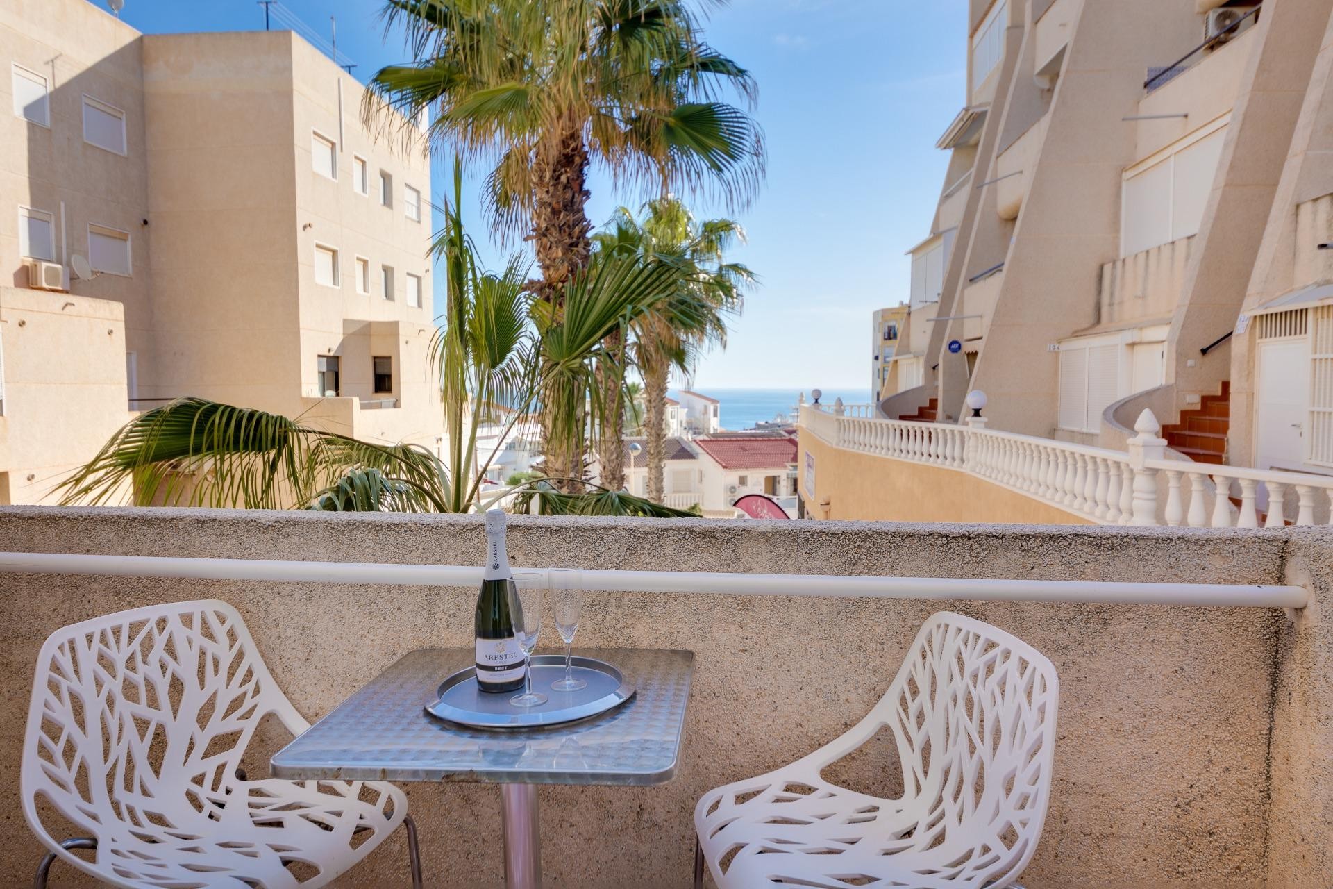 Återförsäljning - Apartment -
Torrevieja - Torre La Mata