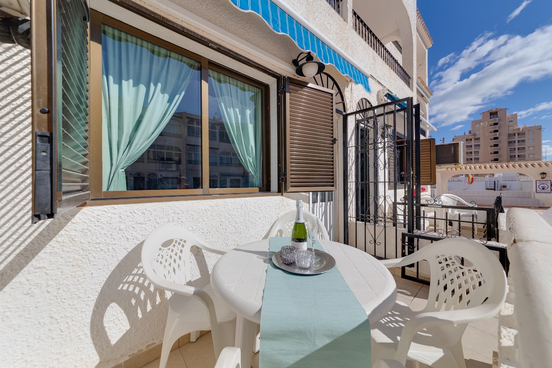 Återförsäljning - Apartment -
Torrevieja - Torre La Mata