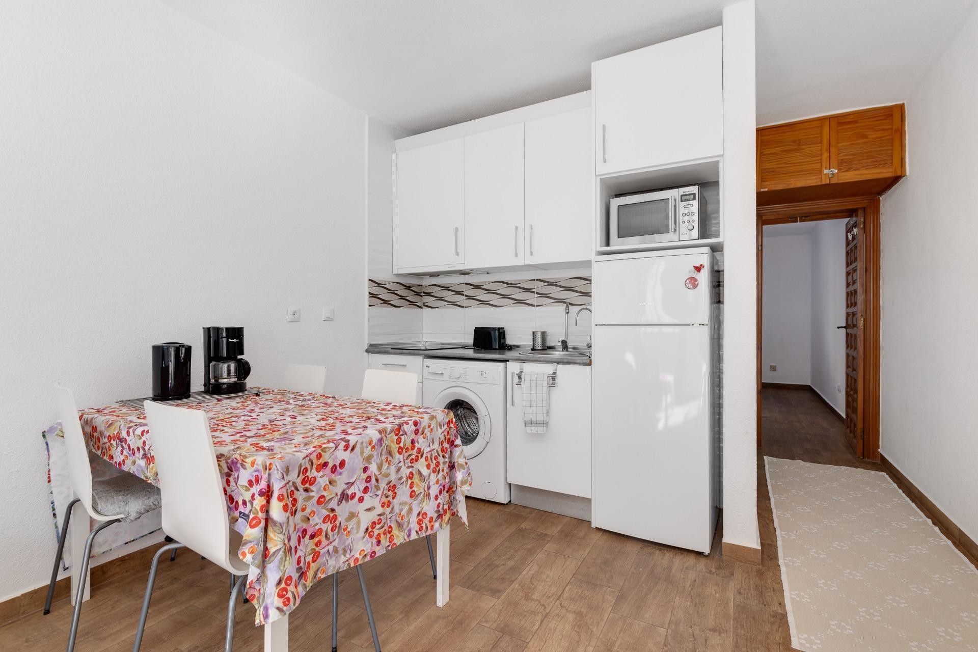 Återförsäljning - Apartment -
Torrevieja - Torre La Mata