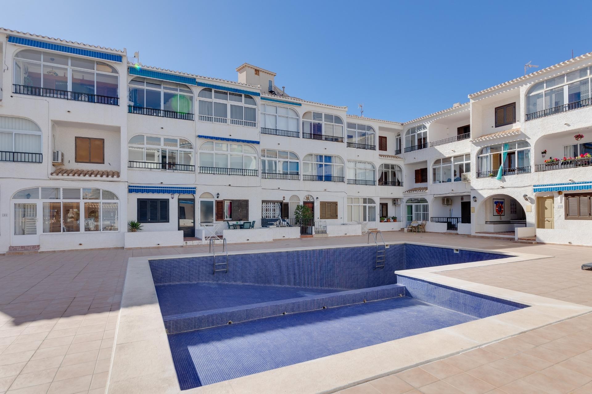 Återförsäljning - Apartment -
Torrevieja - Torre La Mata