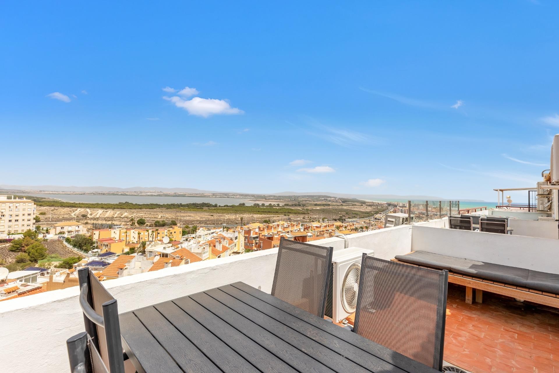 Återförsäljning - Apartment -
Torrevieja - Torre La Mata