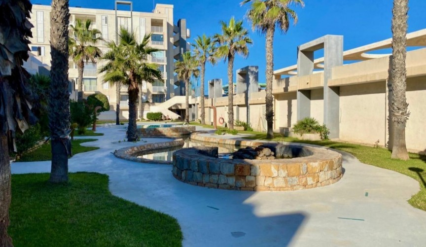 Återförsäljning - Apartment -
Torrevieja - Torre La Mata