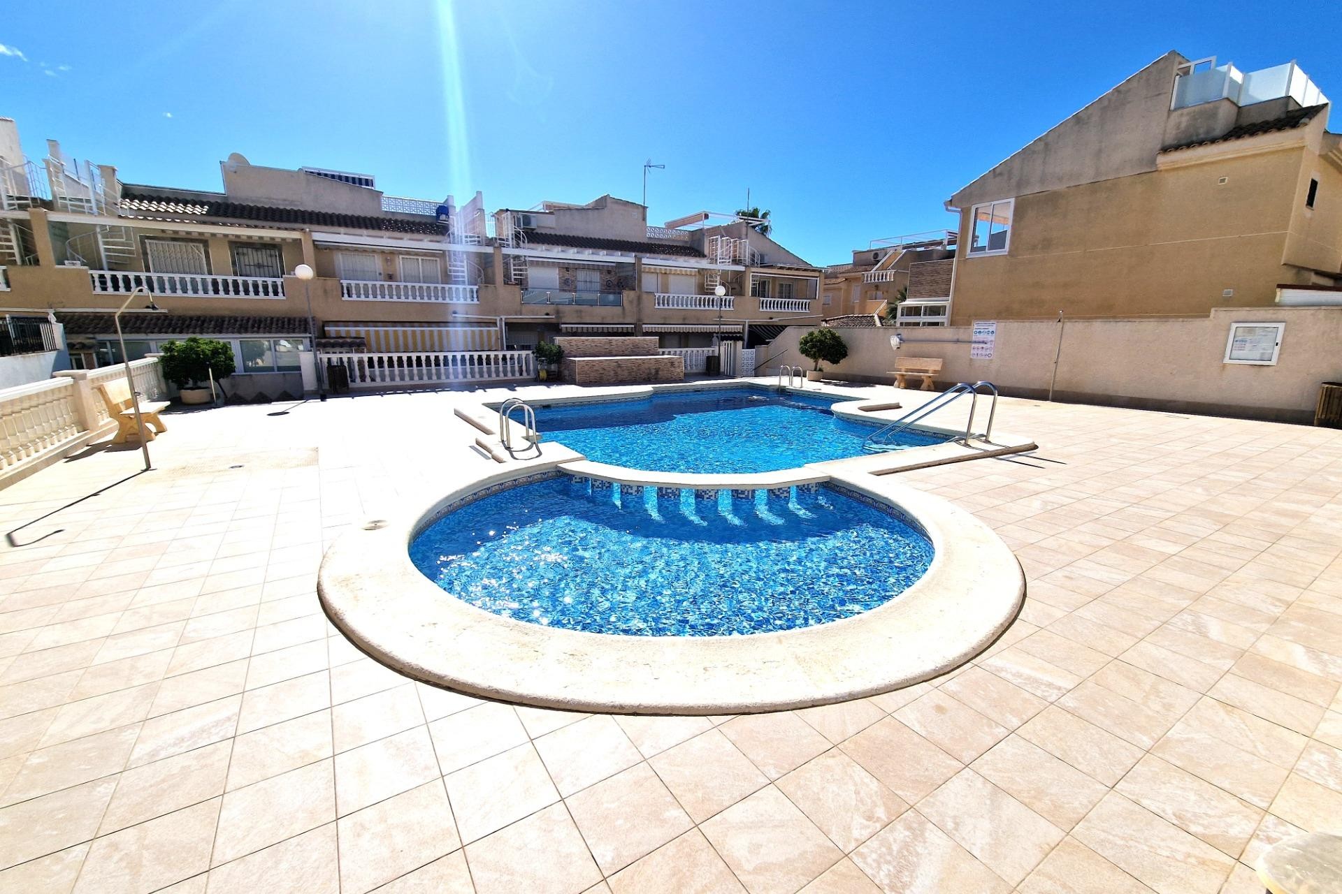 Återförsäljning - Apartment -
Torrevieja - Torrejón