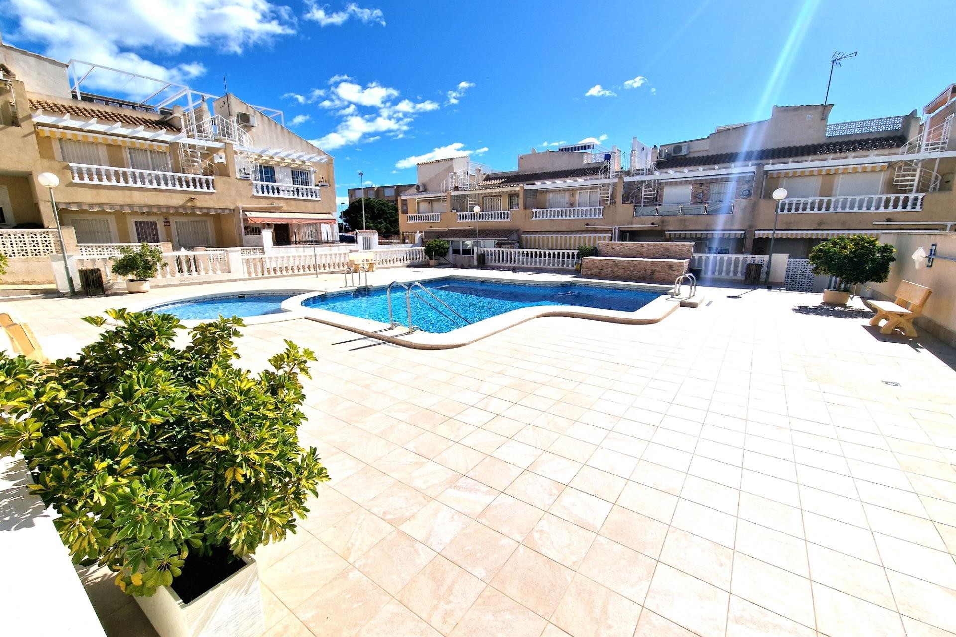 Återförsäljning - Apartment -
Torrevieja - Torrejón