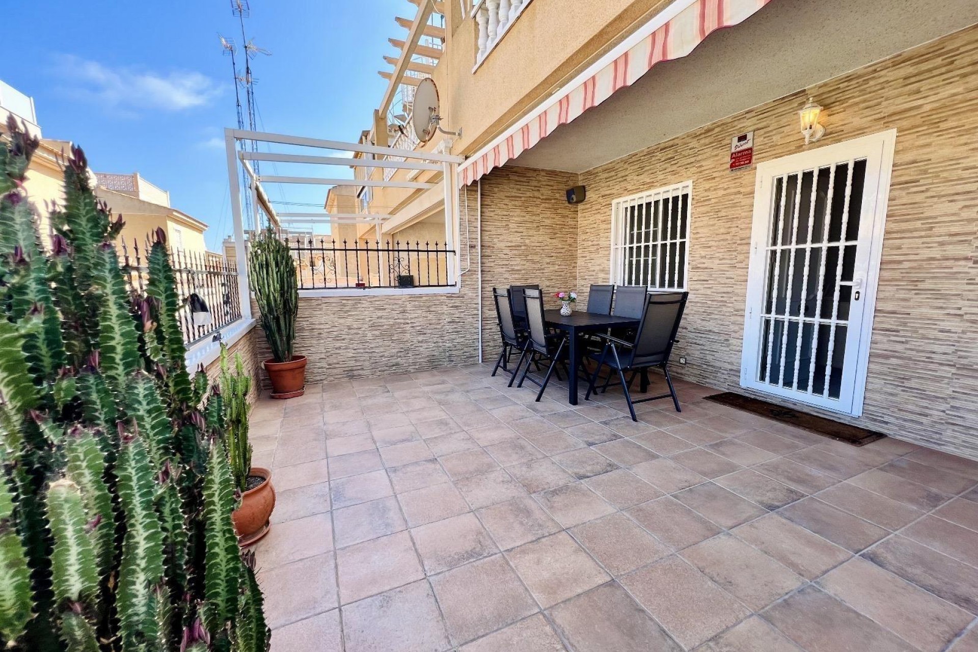 Återförsäljning - Apartment -
Torrevieja - Torrejón