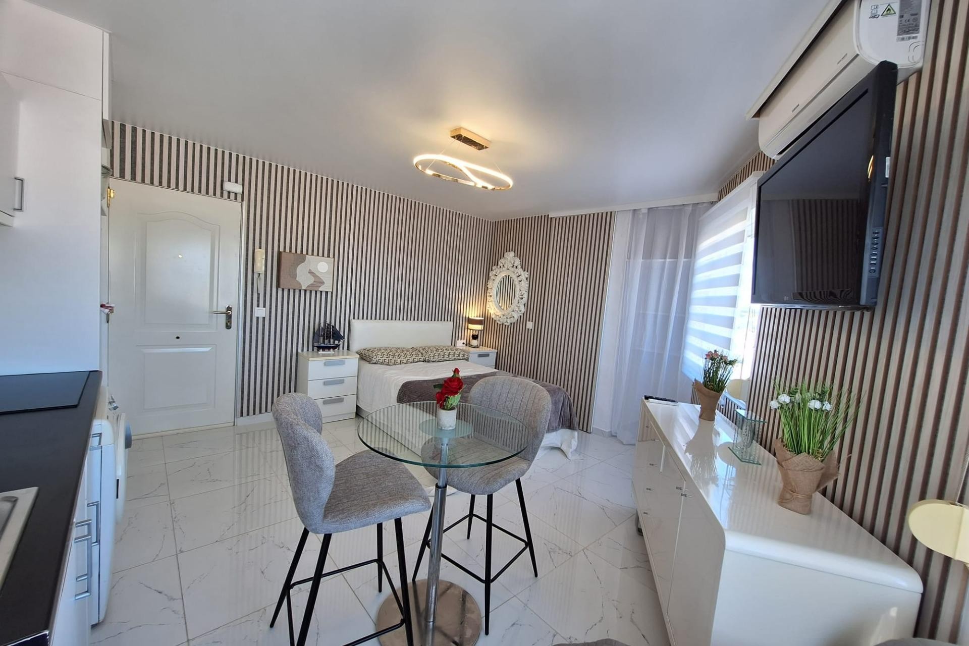 Återförsäljning - Apartment -
Torrevieja - Torrejón