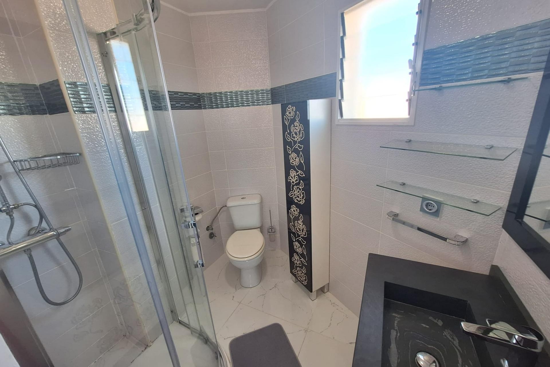 Återförsäljning - Apartment -
Torrevieja - Torrejón