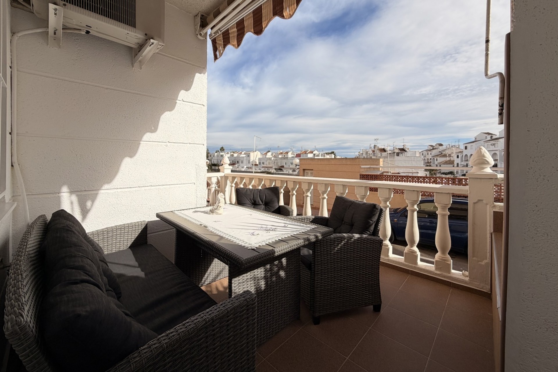 Återförsäljning - Apartment -
Torrevieja - Urb. Calas Blancas III