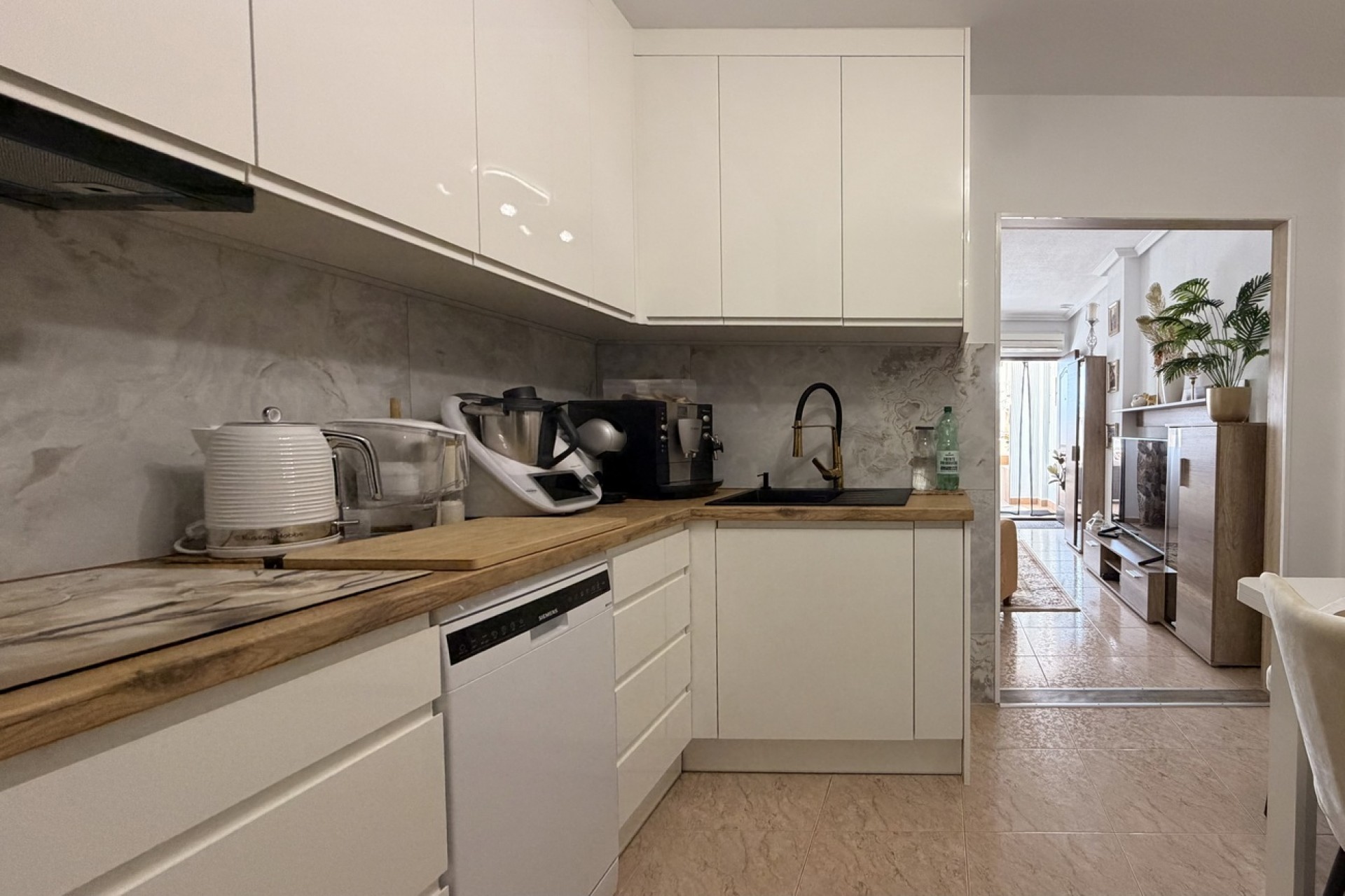 Återförsäljning - Apartment -
Torrevieja - Urb. Calas Blancas III