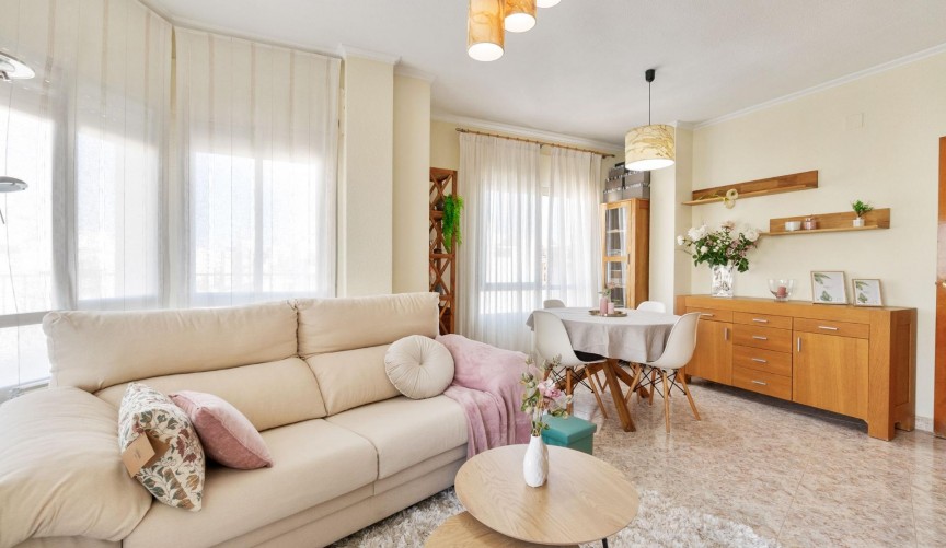 Återförsäljning - Apartment -
Torrevieja