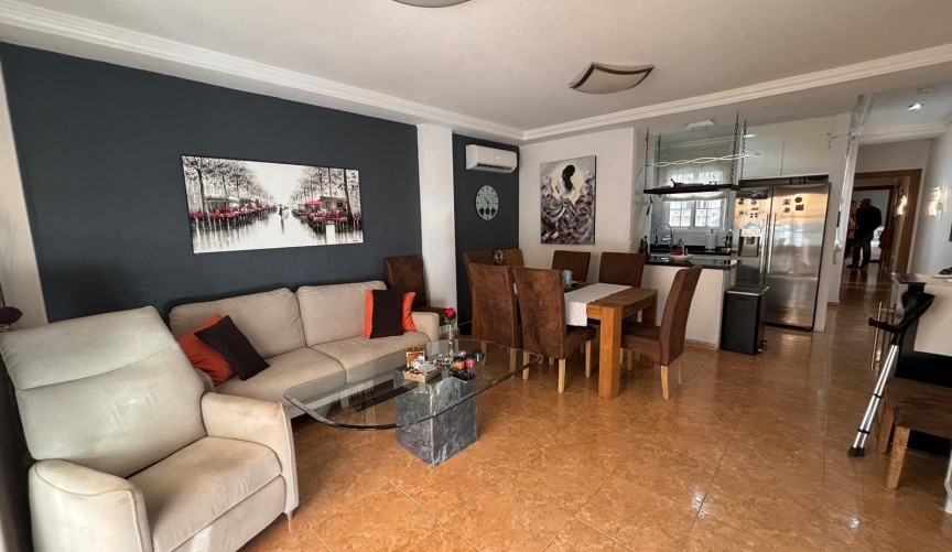 Återförsäljning - Apartment -
Torrevieja