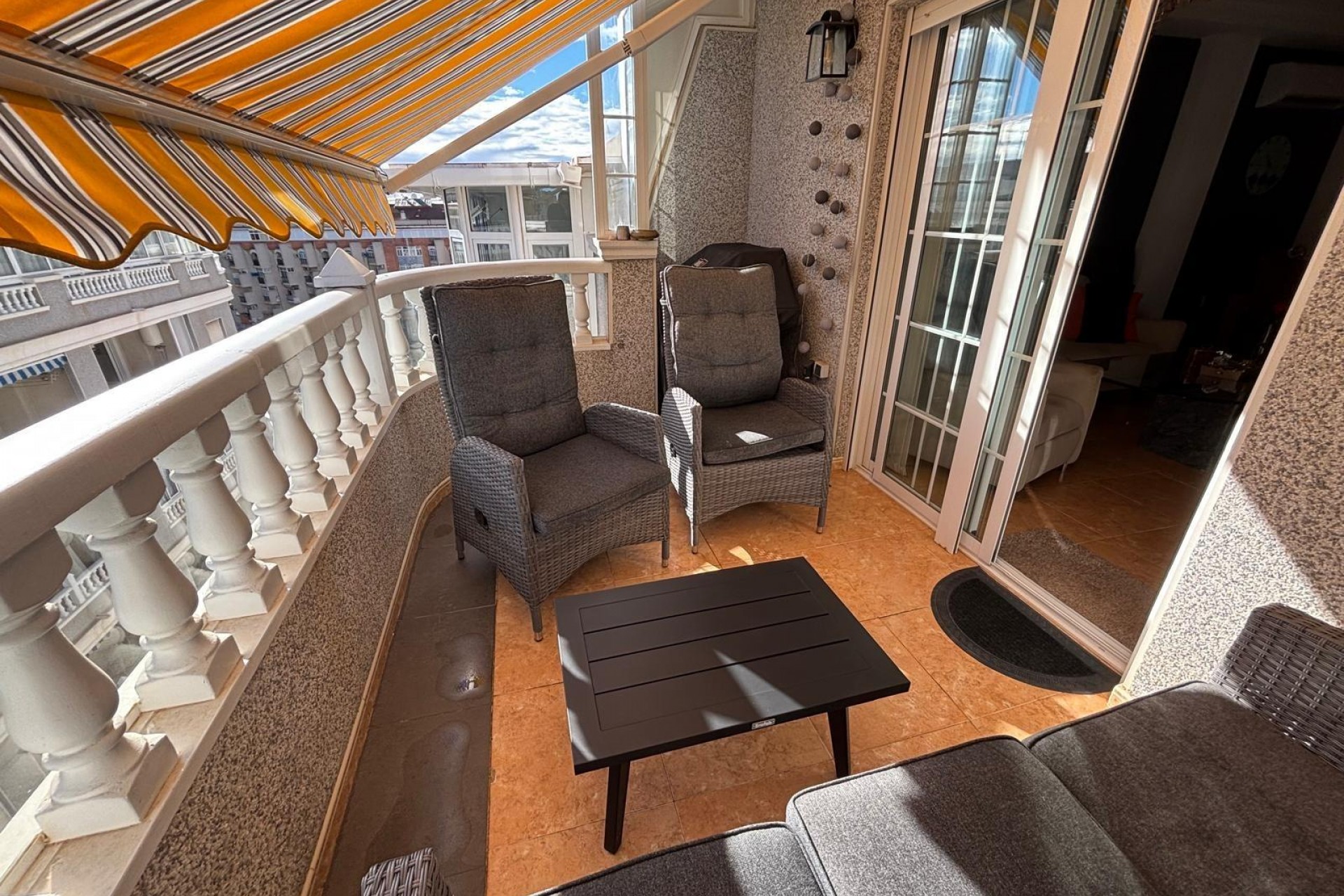 Återförsäljning - Apartment -
Torrevieja