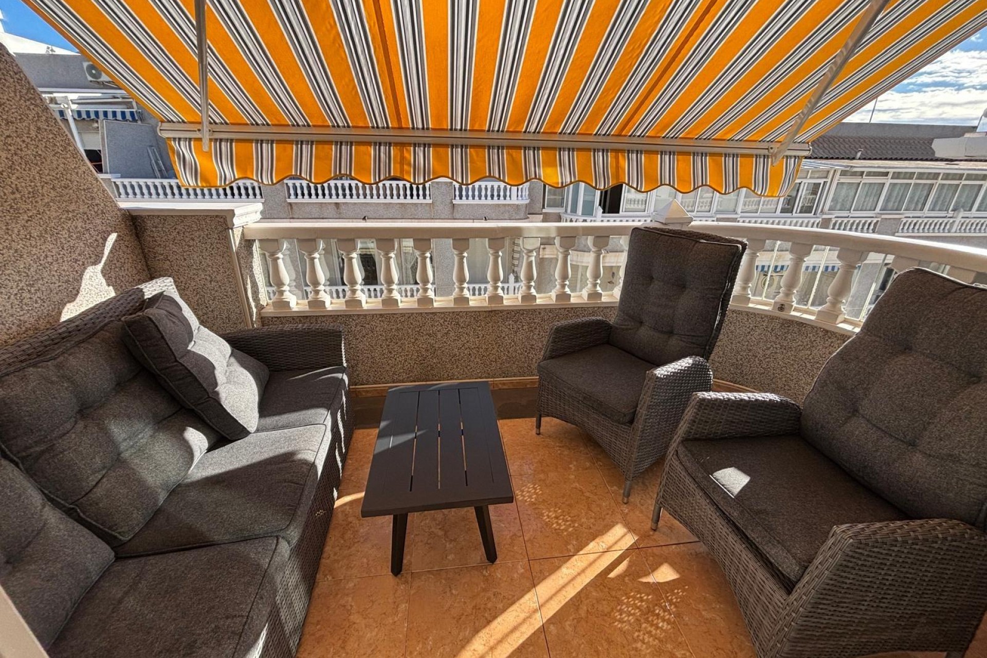 Återförsäljning - Apartment -
Torrevieja