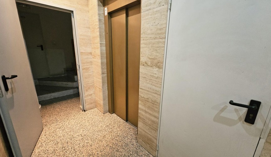 Återförsäljning - Apartment -
Torrevieja