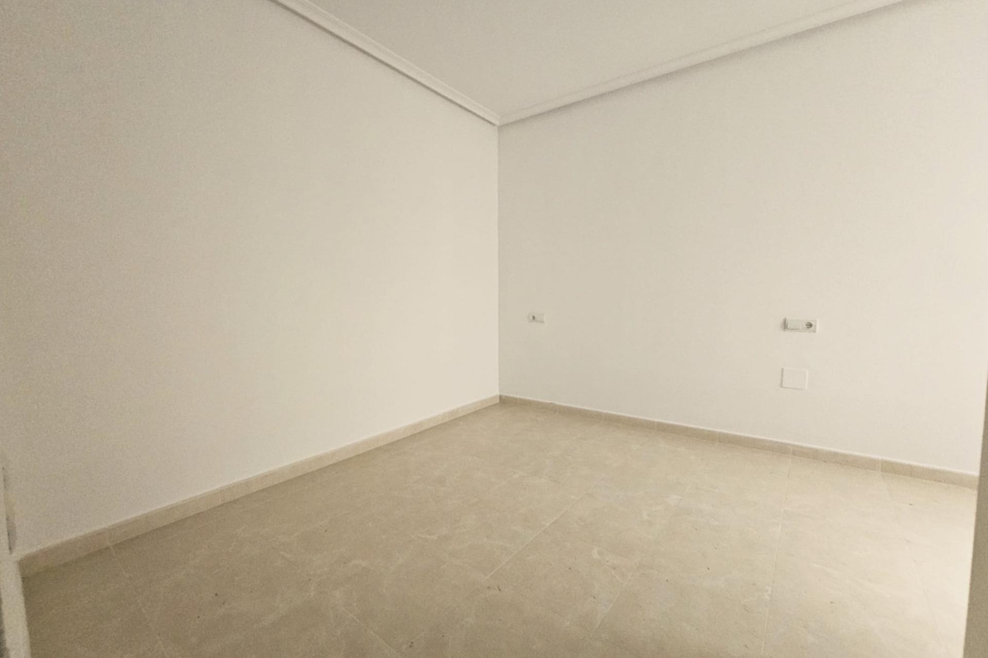 Återförsäljning - Apartment -
Torrevieja