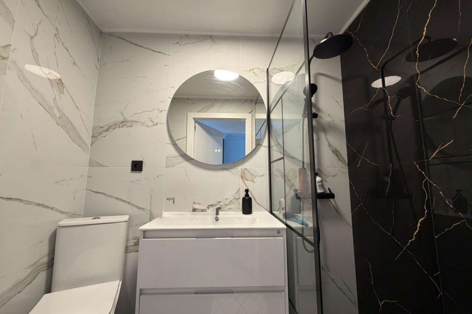 Återförsäljning - Apartment -
Torrevieja