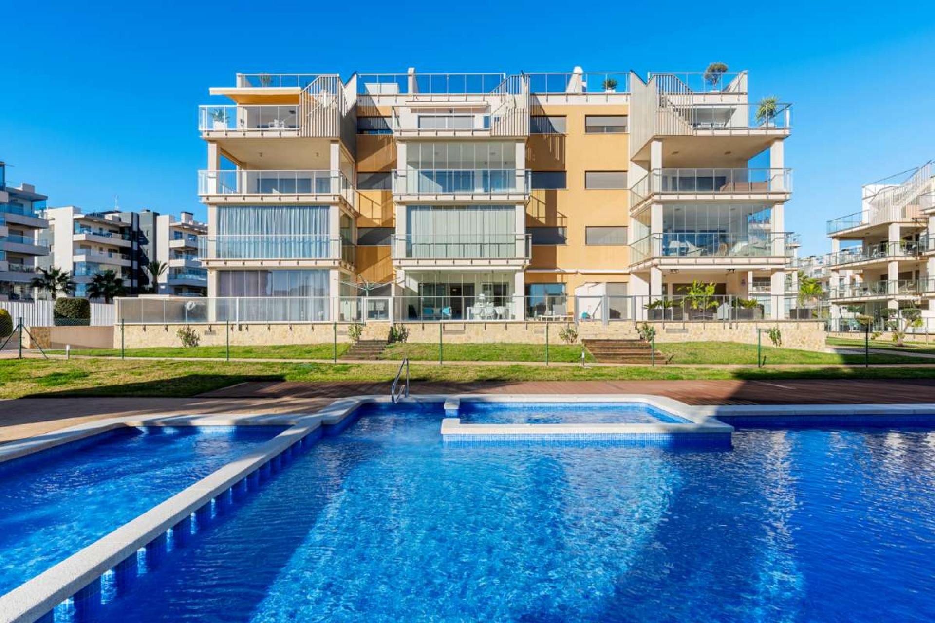 Återförsäljning - Apartment -
Villamartin - Costa Blanca