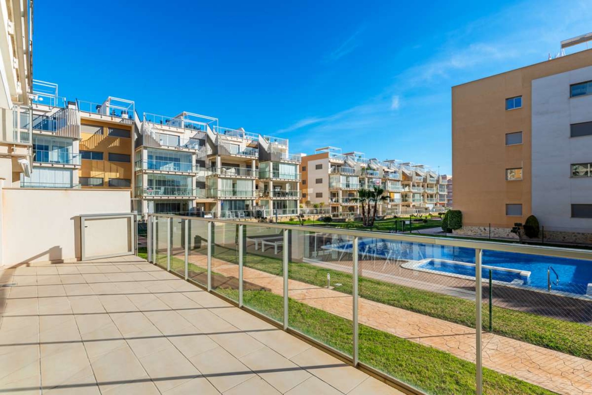 Återförsäljning - Apartment -
Villamartin - Costa Blanca