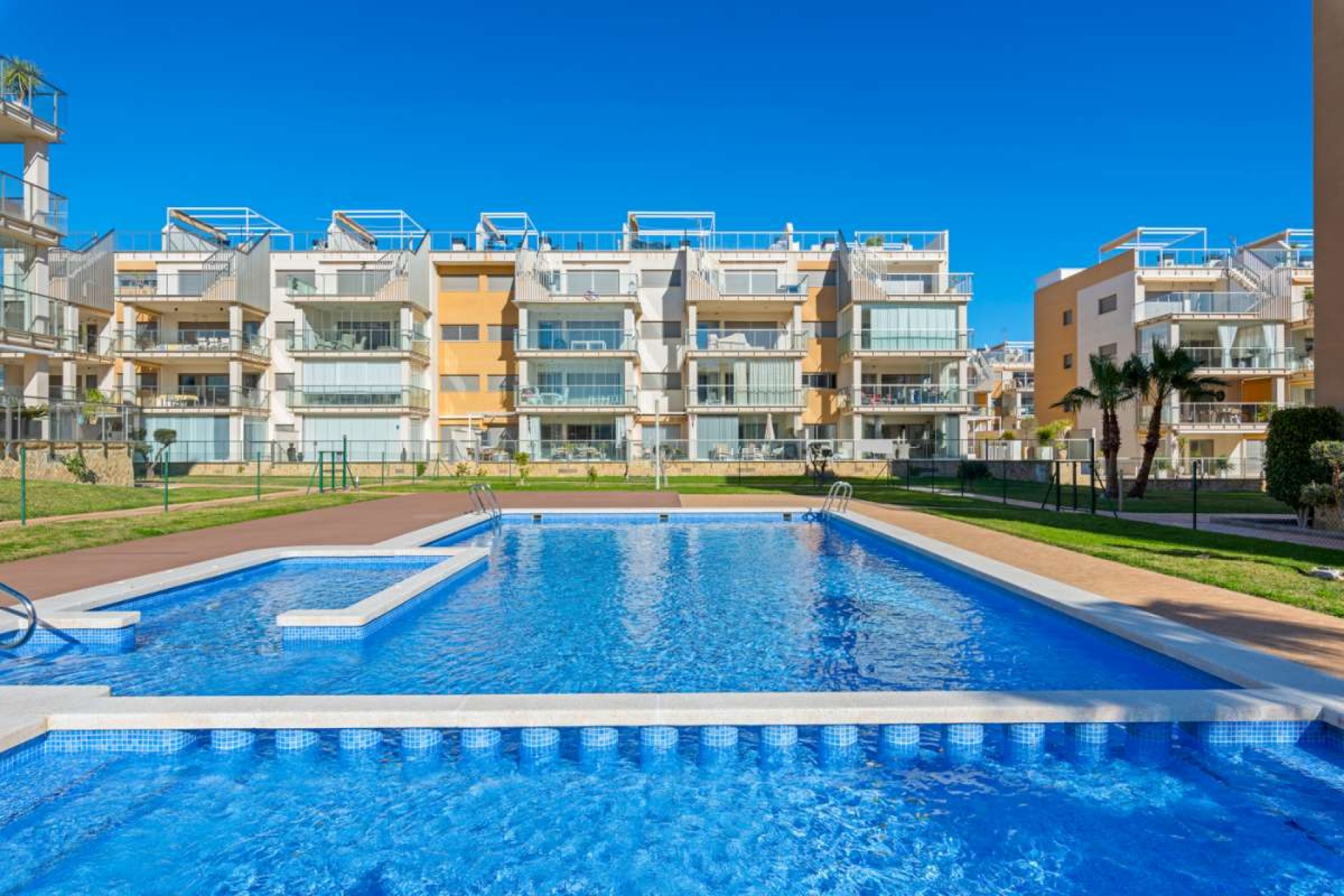 Återförsäljning - Apartment -
Villamartin - Costa Blanca