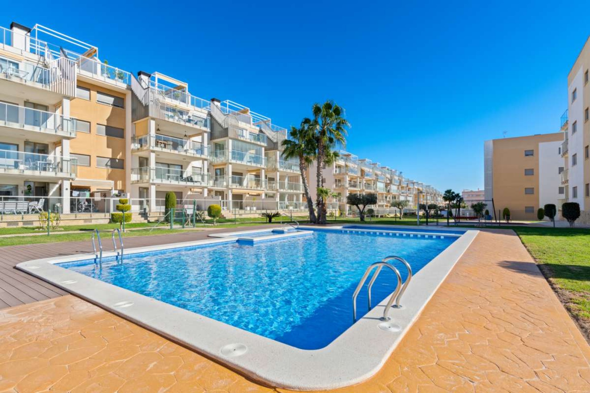 Återförsäljning - Apartment -
Villamartin - Costa Blanca