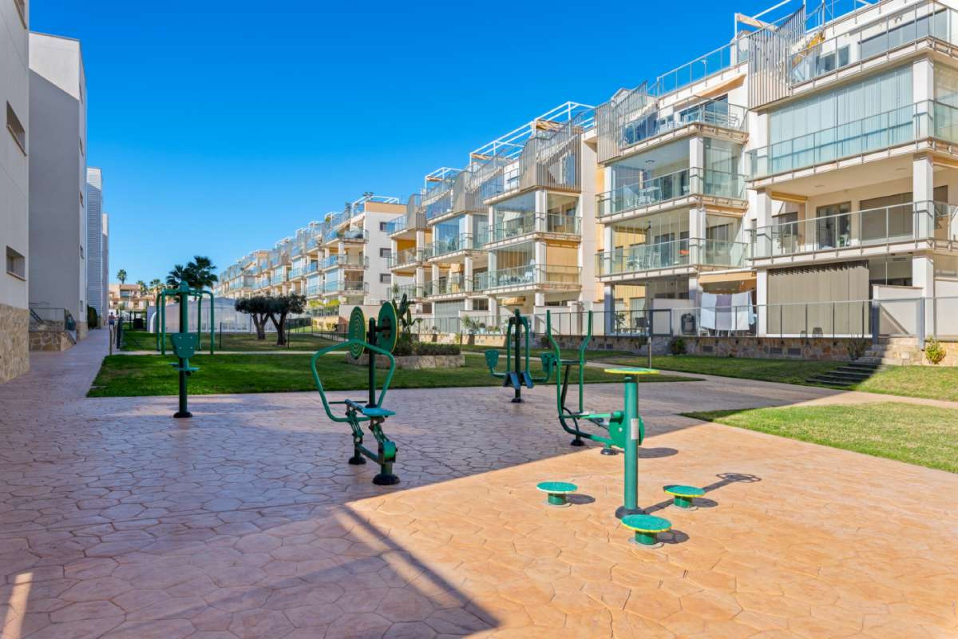 Återförsäljning - Apartment -
Villamartin - Costa Blanca