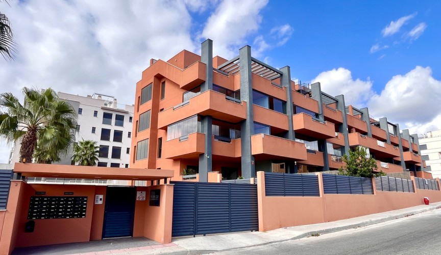 Återförsäljning - Apartment -
Villamartin - Costa Blanca