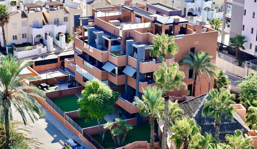 Återförsäljning - Apartment -
Villamartin - Costa Blanca