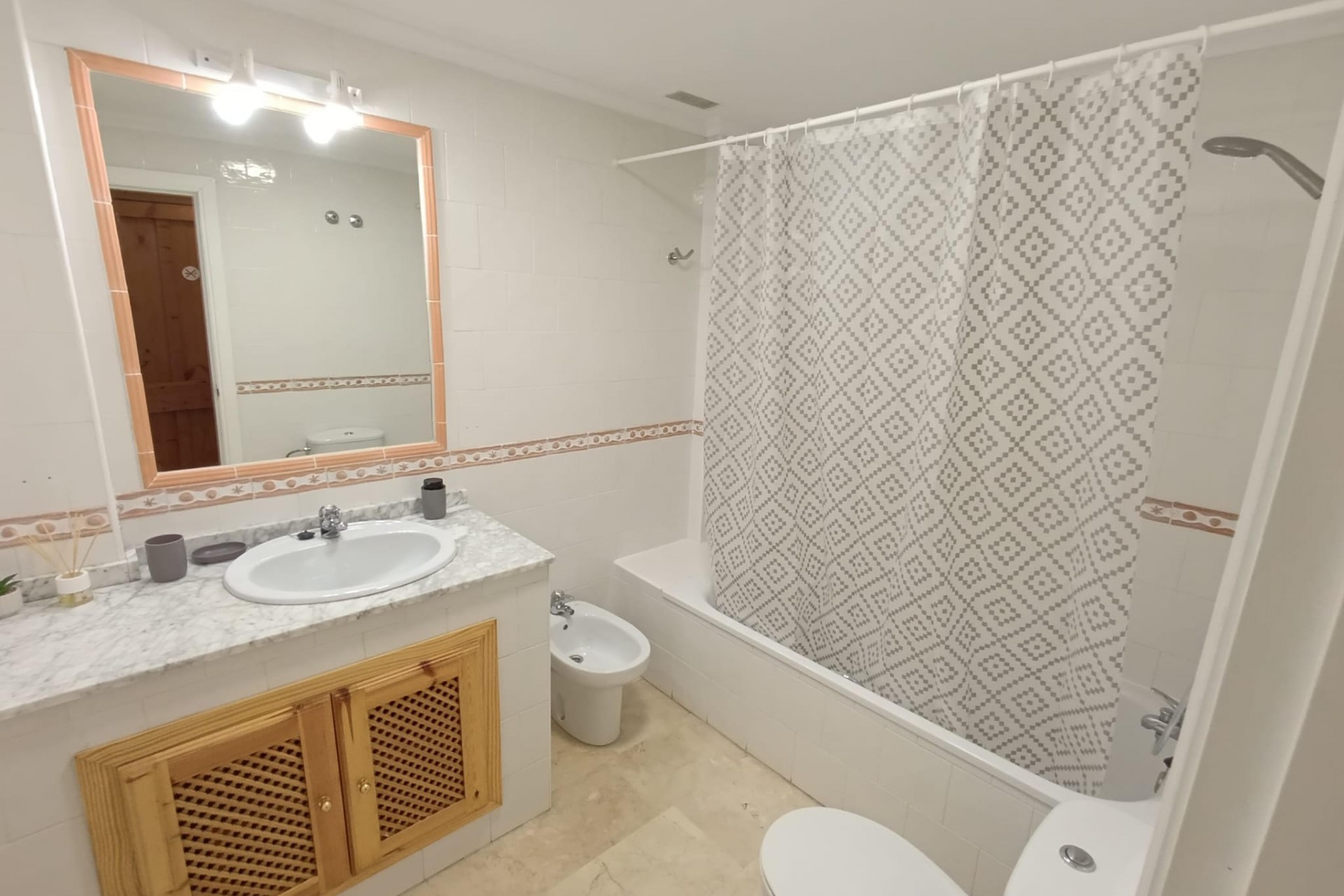 Återförsäljning - Apartment -
Villamartin - Costa Blanca