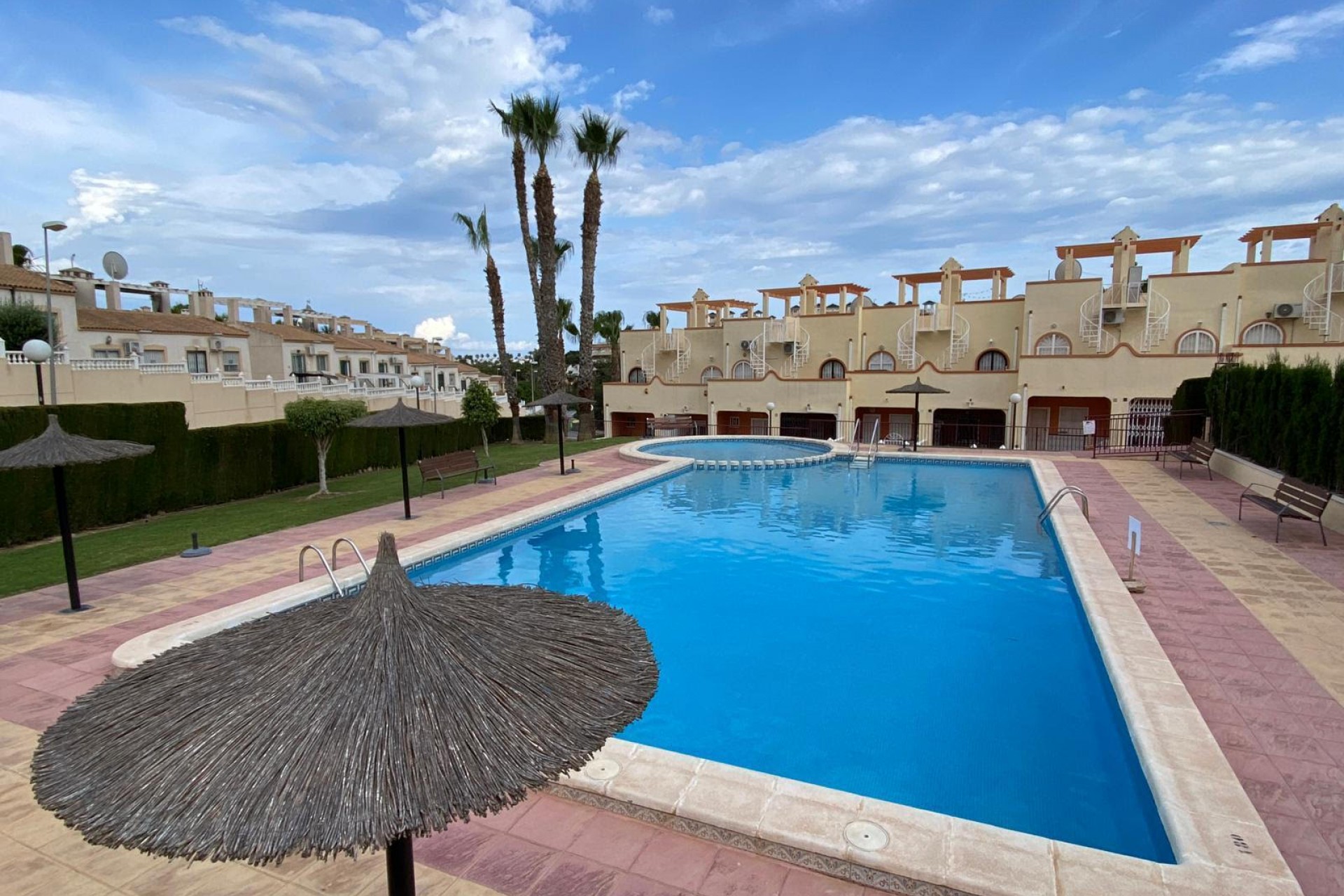 Återförsäljning - Apartment -
Villamartin - Costa Blanca