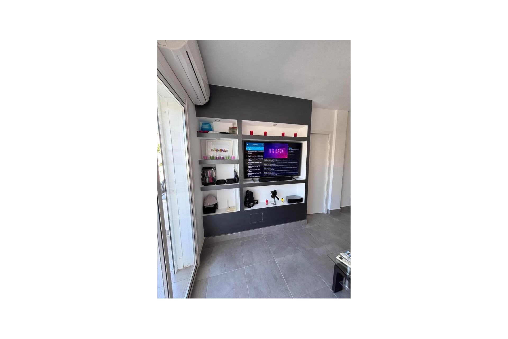 Återförsäljning - Apartment -
Villamartin - Costa Blanca