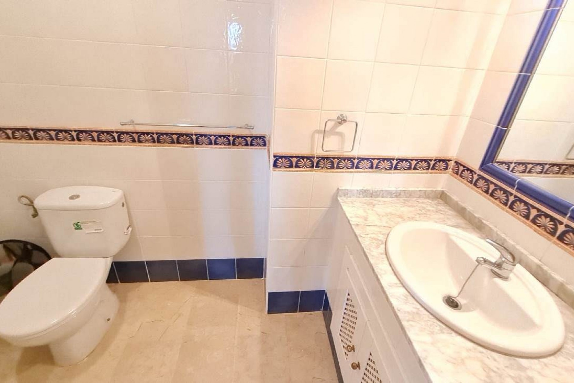 Återförsäljning - Apartment -
Villamartin - Costa Blanca