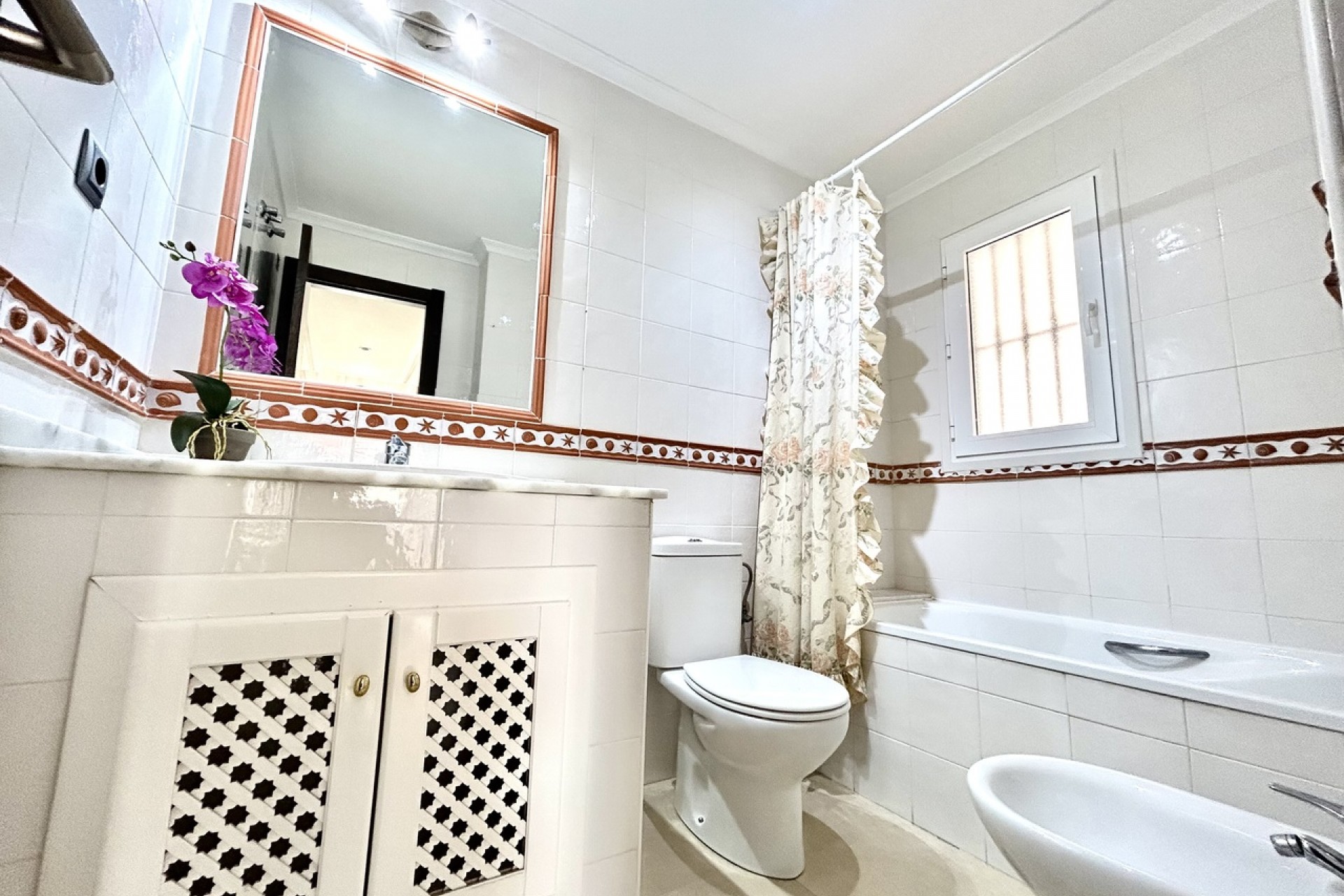 Återförsäljning - Apartment -
Villamartin - Costa Blanca